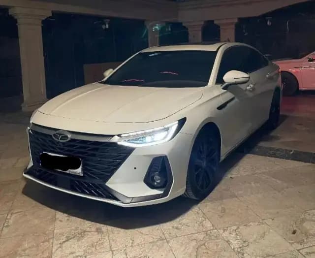 فونیکس آریزو 8 (Z8)